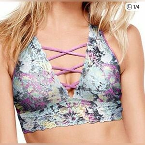 Victoria's Secret PINK Watercolor Lace Crochet Ladder Front Bralette Size Medium